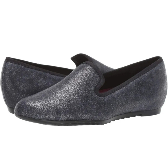 NEW Munro Barb-Blue Printed Metallic Flats - Picture 1 of 7